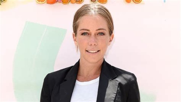 Kendra Wilkinson Says She Finished Depression and Anxiety Treatment
