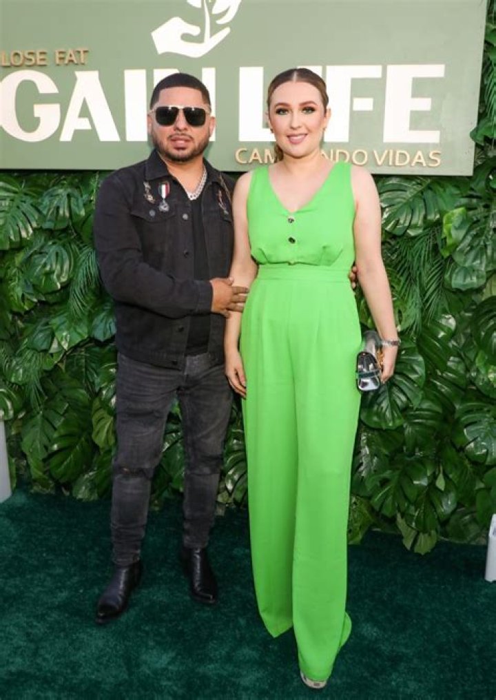 Kenia Ontiveros Net Worth: A Deep Dive Into Her Wealth And Success