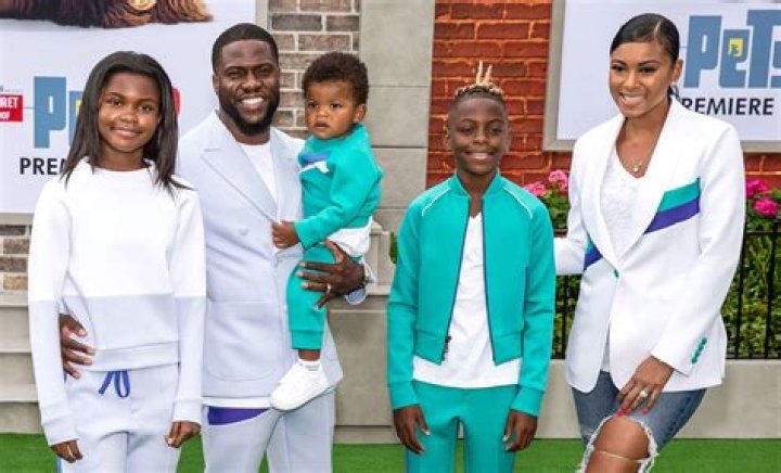 Kevin Hart Teaches Daughter Heaven, 16, to Drive: Photo