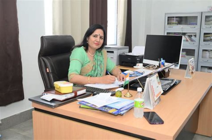 Dr Darshna Chandubhai Deshmukh Vasava Profile, News, Photos & Political Career