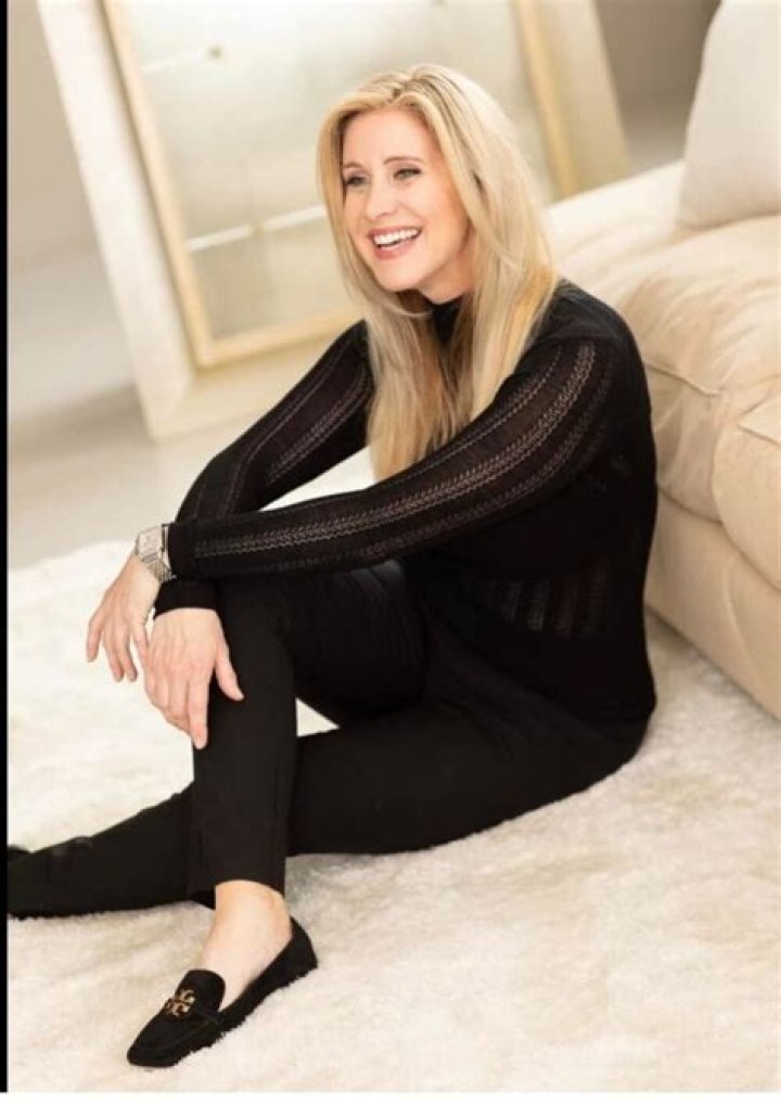 Kim Adams Net Worth, Income, Salary, Earnings, Biography, How much money make?