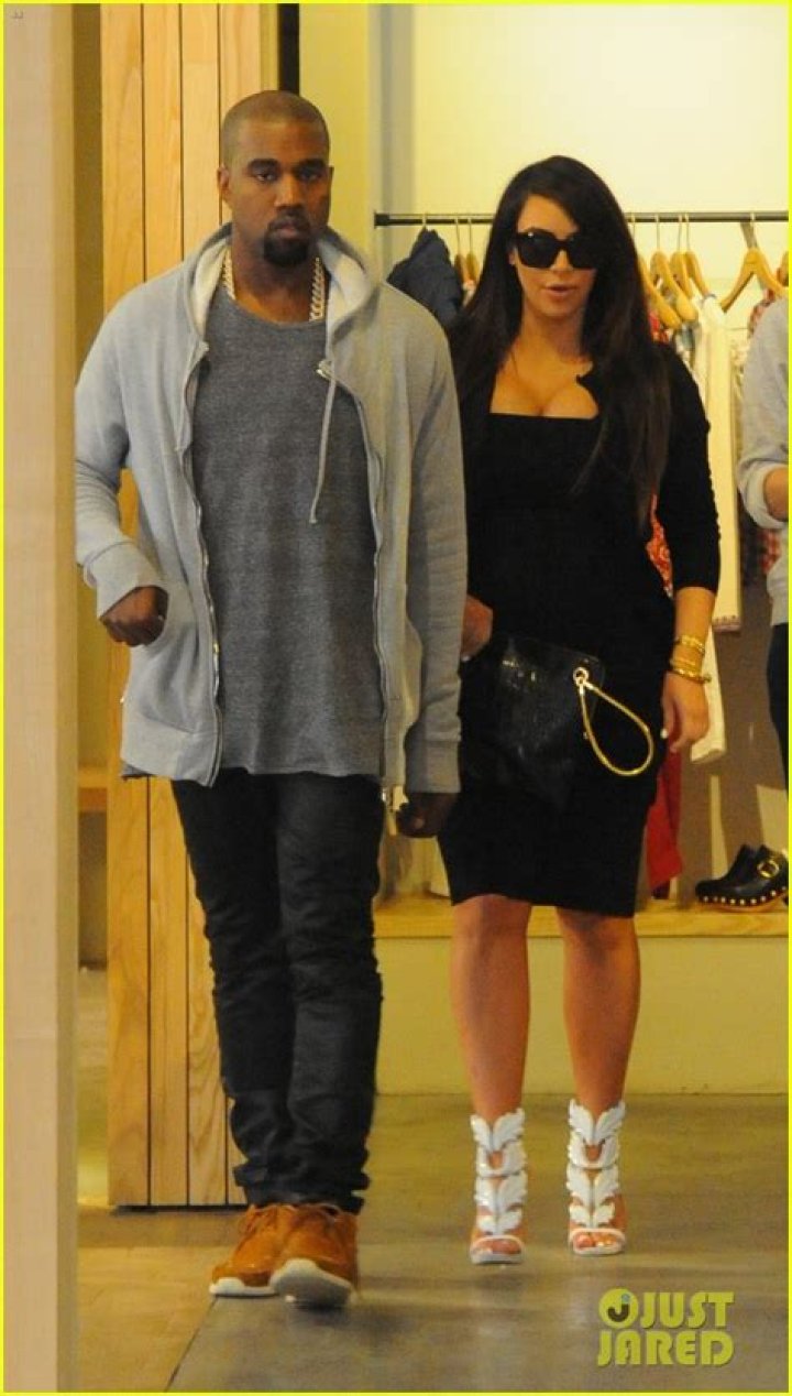 PIC: Kim Kardashian, Kanye West Reunite in NYC!