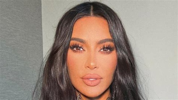 Kim Kardashian shows off real eyelashes without mascara or extensions in new unedited photo