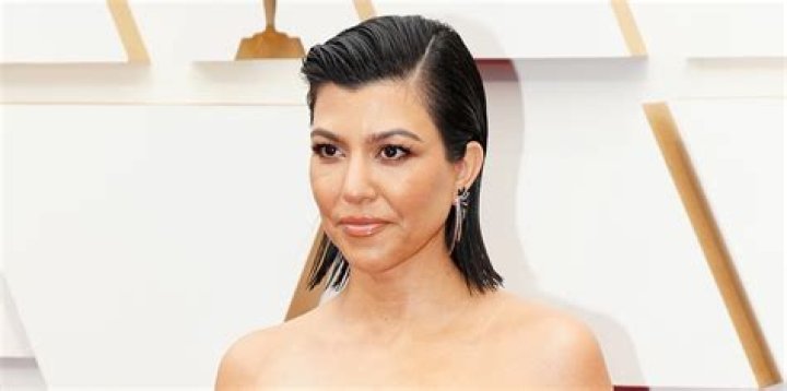 Kourtney Kardashian Got a Major Haircut: See Photos