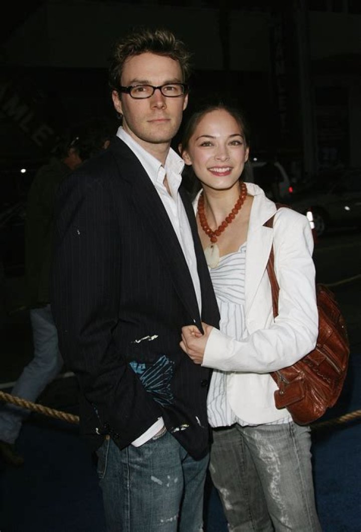 Unveiling Kristin Kreuk's Husband: A Deep Dive Into Their Relationship