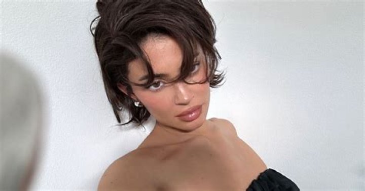 Kylie Jenner Channels Mom Kris With New Super-Short Hairstyle