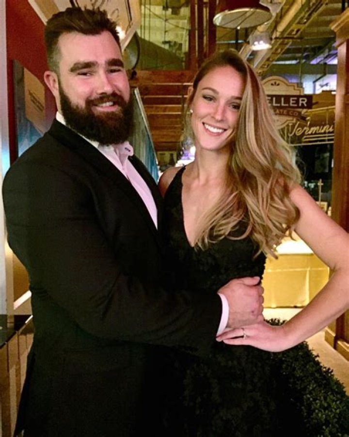 Kylie Kelce Throws Candy at Jason Kelce in 'New Heights' Bonus Clip