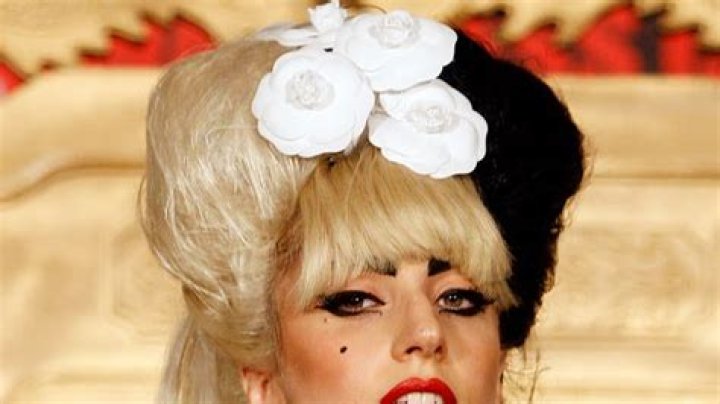 Lady Gaga’s hair-raising monochrome style - celebrity hair and hairstyles