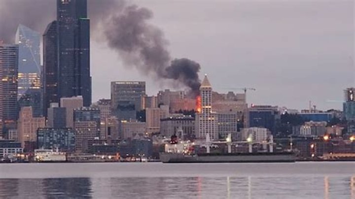 Large fire breaks out at encampment in downtown Seattle