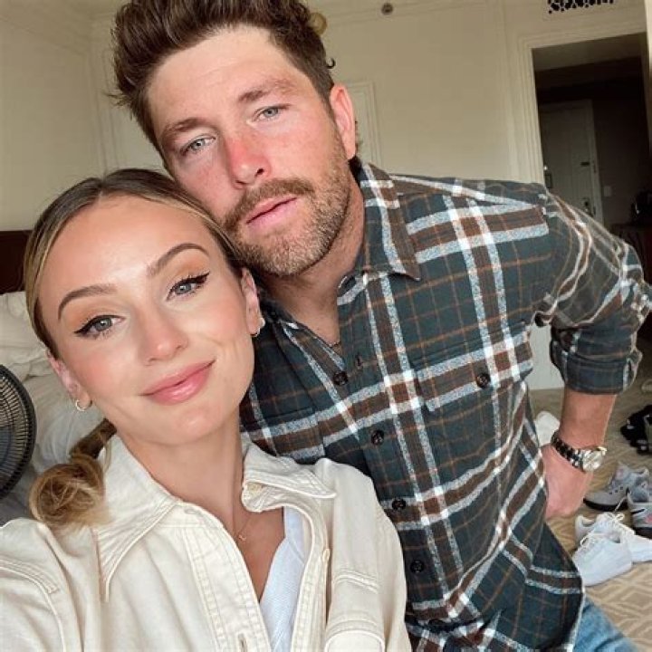 Lauren Bushnell and Chris Lane’s Whirlwind Romance: Photos