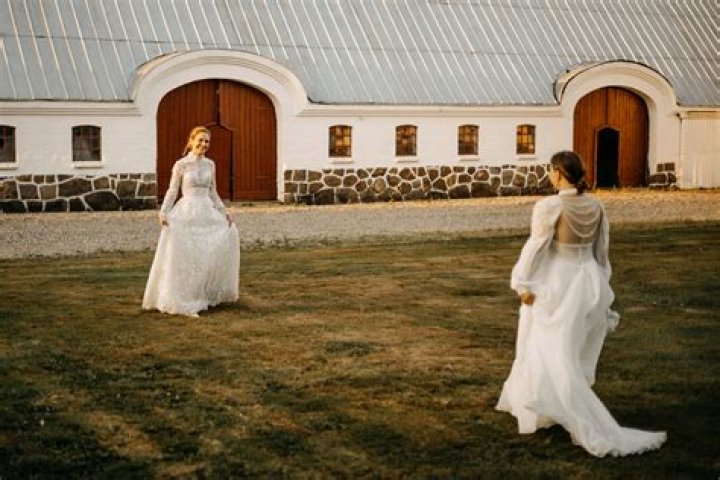 Get Ready For The Royal Wedding Of Lisa And Lena