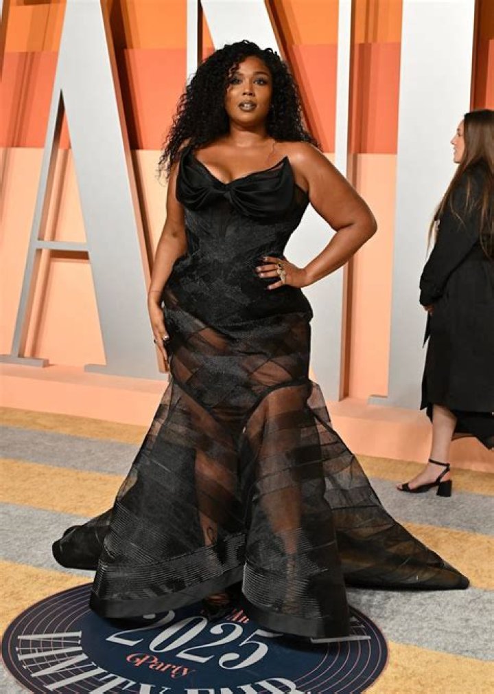 Lizzo boasts 'I'm still fat but love my body' in nude photos after getting slammed for doing 10-day smoothie detox