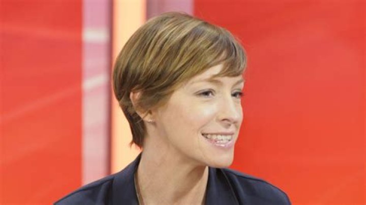 Lorraine Kelly launches High Street Fashion Awards with GLAMOUR editor Jo Elvin as judge