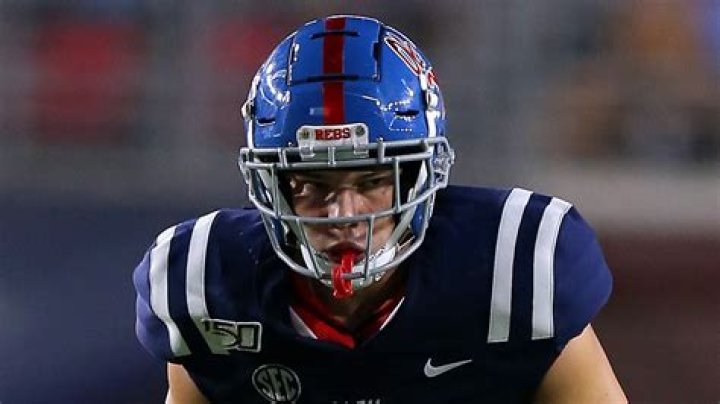 Luke Knox cause of death updates — Buffalo Bills hold minute of silence for star Dawson Knox's brother ahead of game