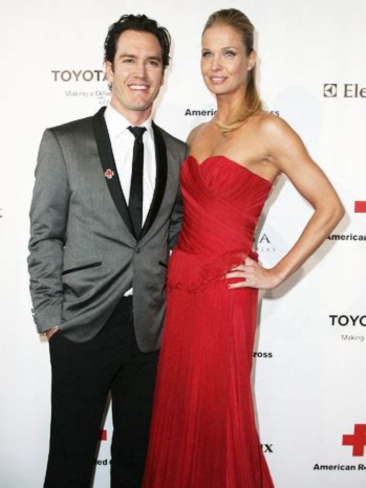 Mark-Paul Gosselaar Marries Catriona McGinn!