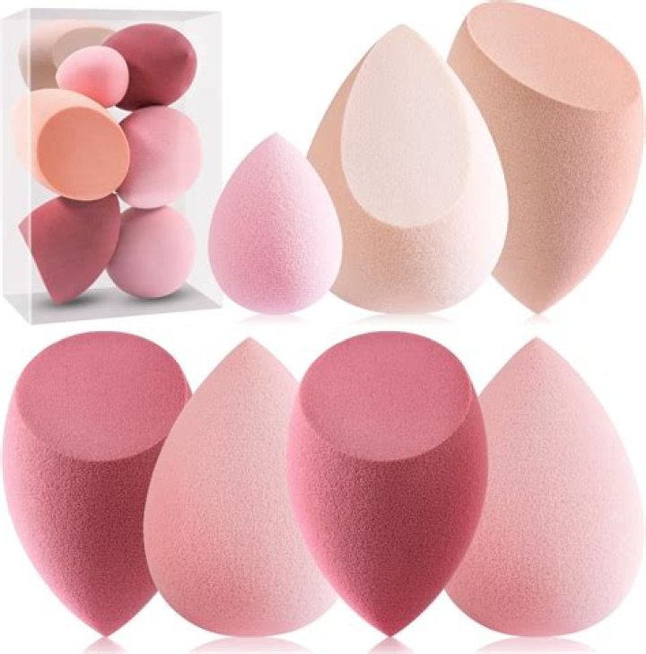 I'm a beauty whizz & tried out the new Marshmallow make-up sponge dupe from Primark - the results surprised me