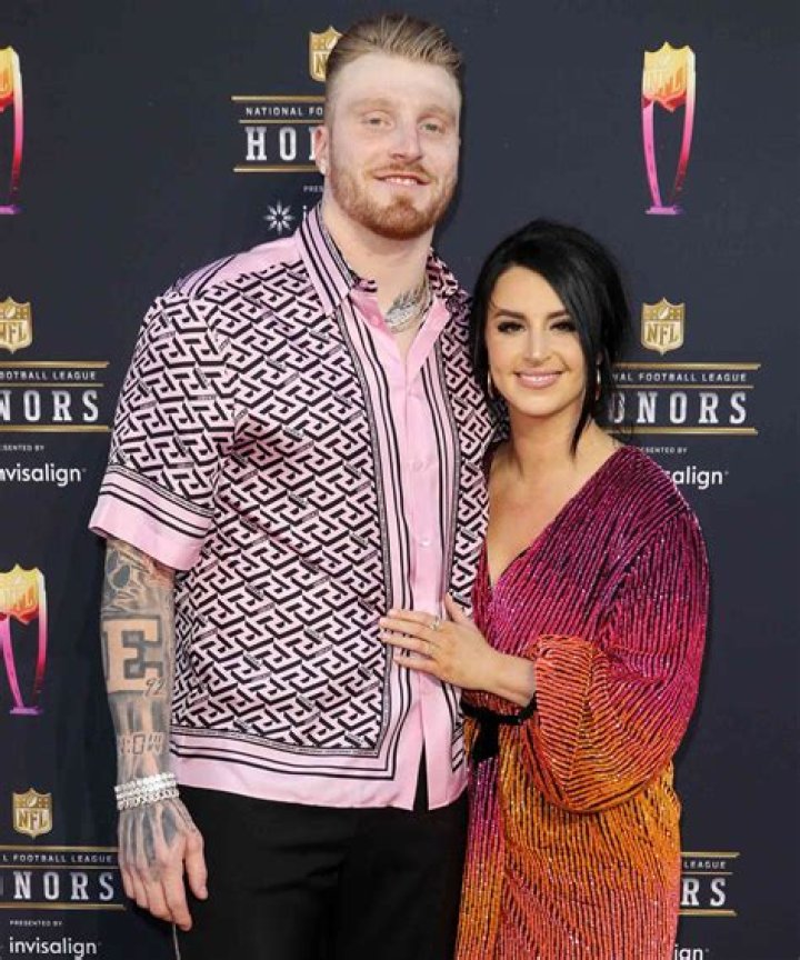 Maxx Crosby Biography, Girlfriend Rachel Washburn: Age, Height, Instagram