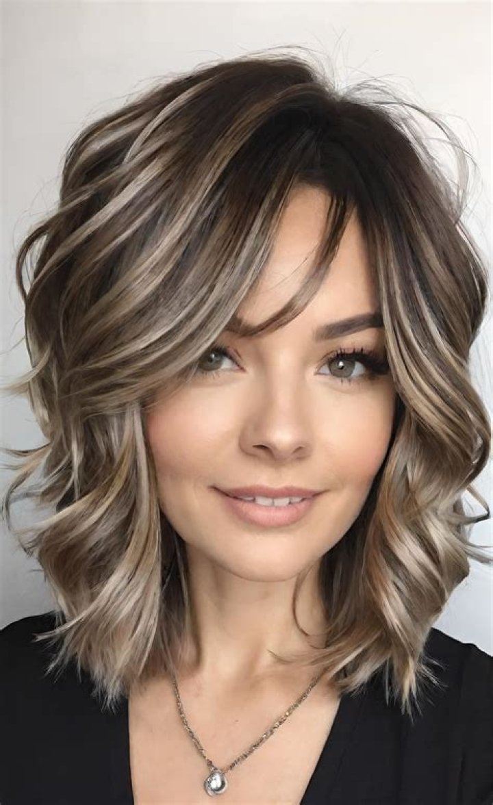 Exploring Medium Female Hairstyles: Trends, Tips, And Inspiration