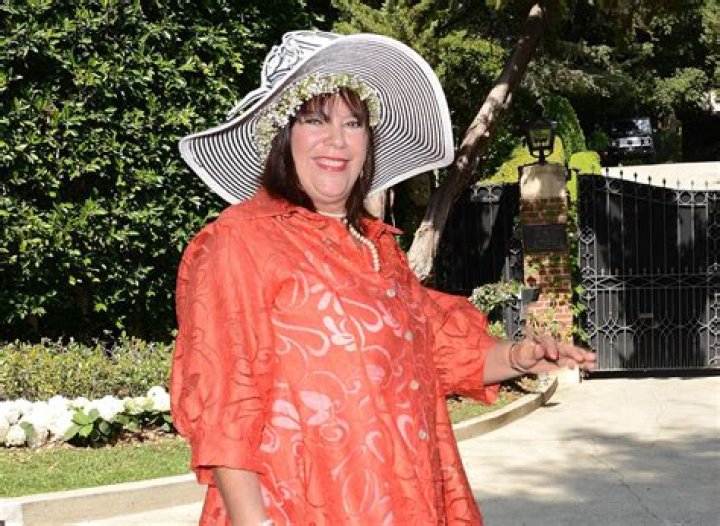 Who is Kris Jenner's sister Karen Houghton?