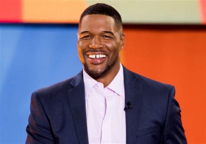 Michael Strahan Talks Colin Kaepernick, Says He Would Kneel During Anthem