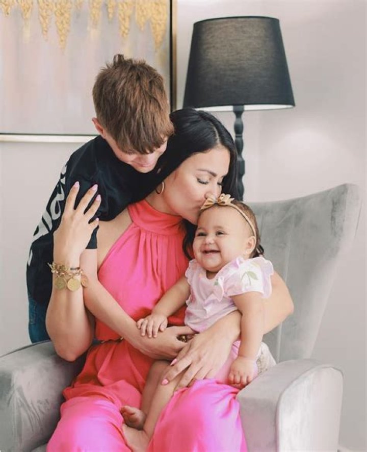 Discovering The Charismatic World Of Mimi Pabón