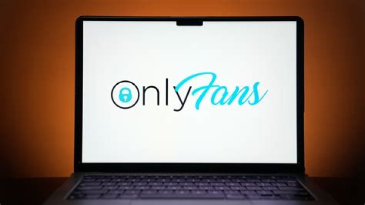 Mom banned from dropping off kids at Christian school for promoting OnlyFans on vehicle