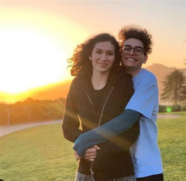 Noah Grossman Girlfriend: The Inside Scoop On His Love Life