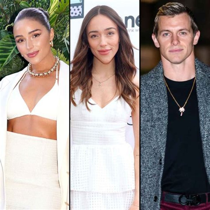 Olivia Culpo Says She Gave Sister Sophia Advice After Braxton Split