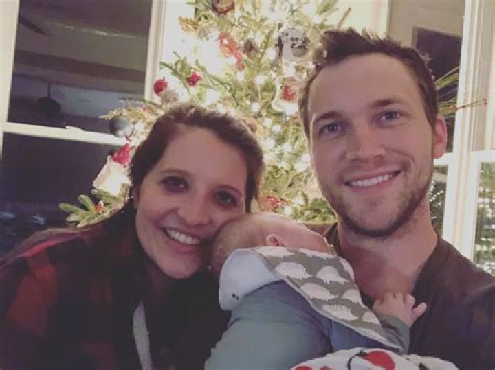 Phillip Phillips, Hannah Blackwell Welcome Baby Boy