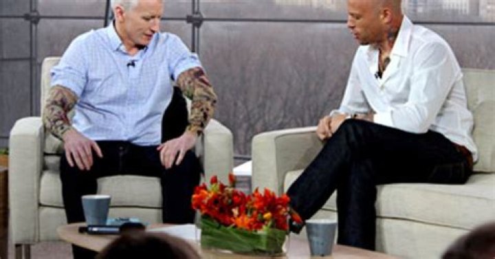 PIC: See Anderson Cooper Covered in Tattoos!