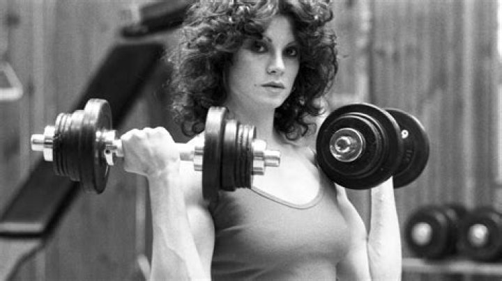 Playboy model and bodybuilding legend Lisa Lyon in ‘grave condition’ after pancreatic cancer diagnosis