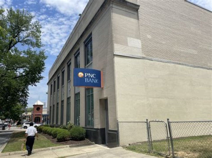 Popular bank closing dozens of branches - check your area and when the doors could shut for good