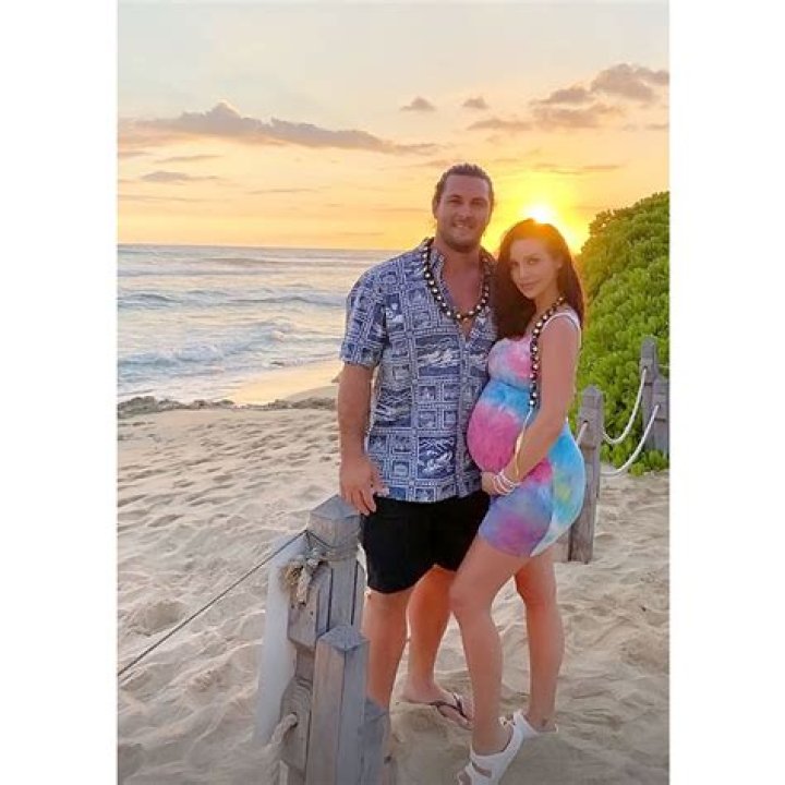 Pregnant Scheana Shay’s Baby Bump Pics Ahead of 1st Child