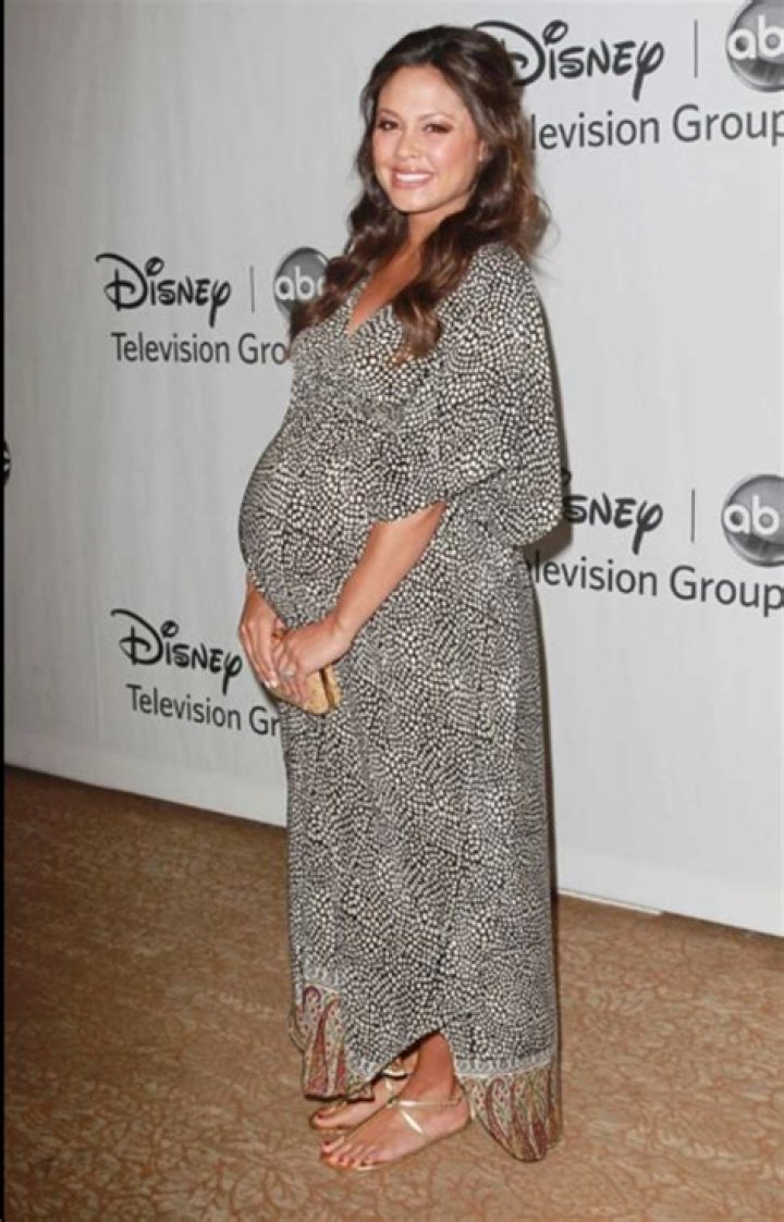 Pregnant Vanessa Lachey Wears Swimsuit, With "Baby Girl" at the Beach