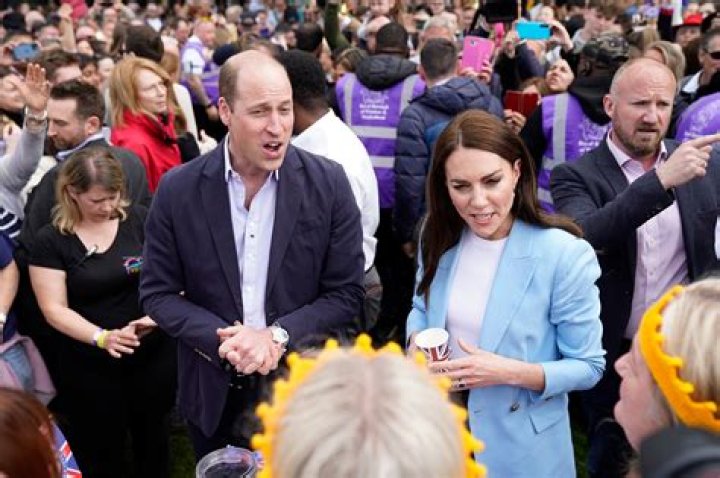 Prince William, Kate Middleton Beam at Coronation Big Lunch: Pics