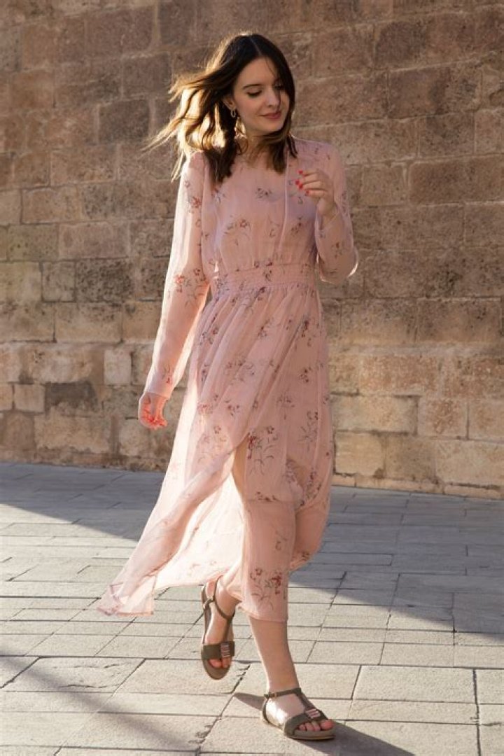 Olivia Purvis says you only need three pairs of sandals for your hols