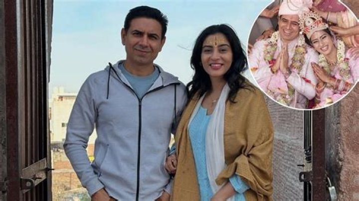 Rakhi Sawant shares videos from her LIT birthday bash but where is hubby Ritesh? – India TV