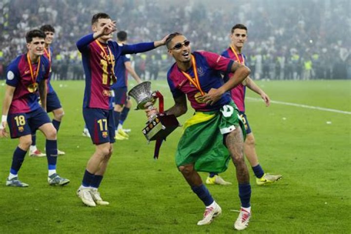 Barcelona ace Raphinha suffers bizarre injury blow after kicking FRIDGE in anger following Man Utd draw in Europa League