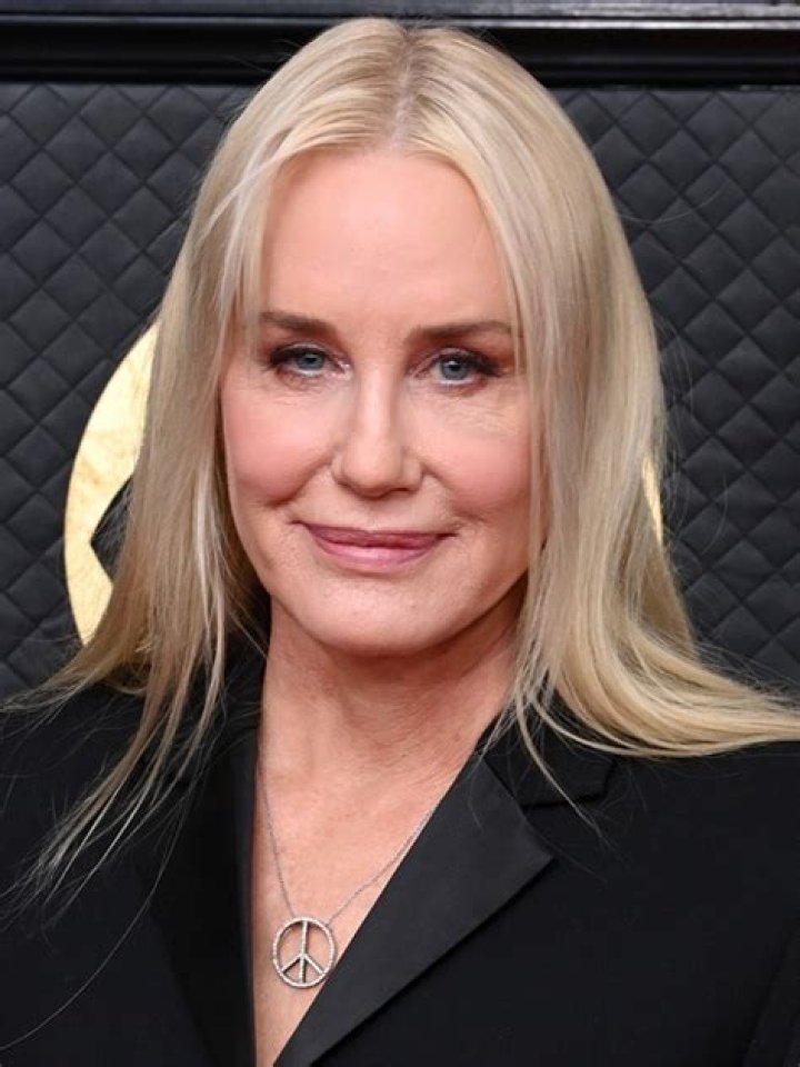 Captivating Glimpses: Recent Pictures Of Daryl Hannah