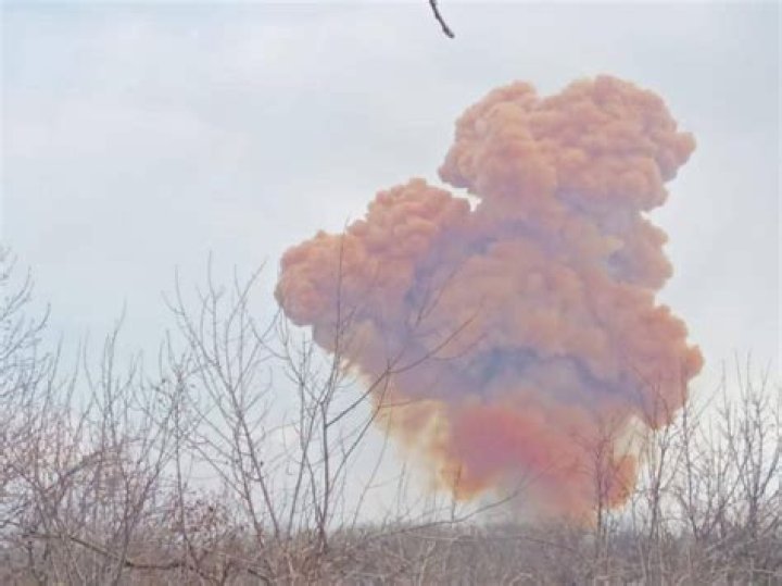 Russia Hits Nitric Acid Tank, Unleashes Deadly Gas Into Surrounding Area