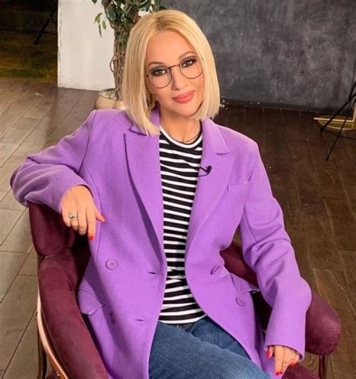 Russian TV star shares grim pictures of leaking breast implants – which left her needing emergency surgery – The US Sun