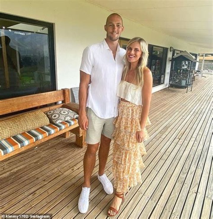 Sam Reid Dating: Unveiling The Romantic Life Of The Rising Star