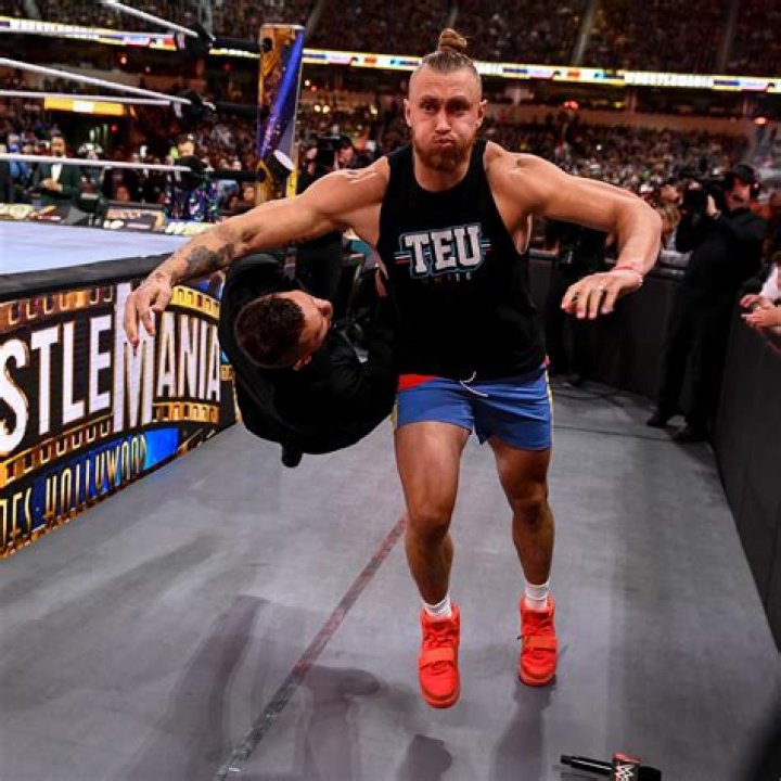 San Francisco 49’s George Kittle Bolts Out Of Press Conference For WWE TLC