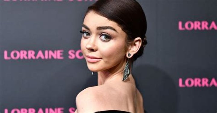 Sarah Hyland Hospitalized: Shares Pic of Swollen Face