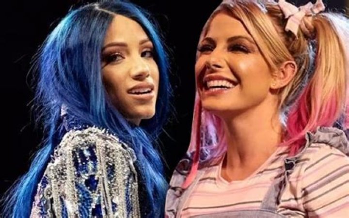 Sasha Banks & Alexa Bliss Seemingly Squash Backstage Heat