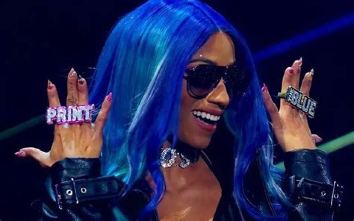 Sasha Banks Shows Off New Tattoo During WWE Hiatus