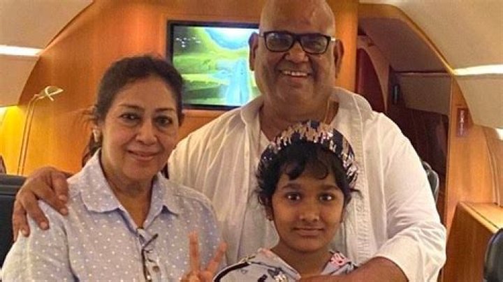 Satish Kaushik's 10-year old daughter Vanshika shares a heartwarming picture with him – India TV