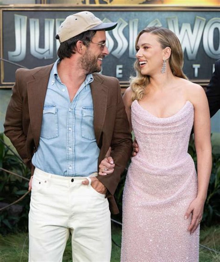 Scarlett Johansson’s ‘Jojo Rabbit’ Costars on Her ‘Maternal’ Side