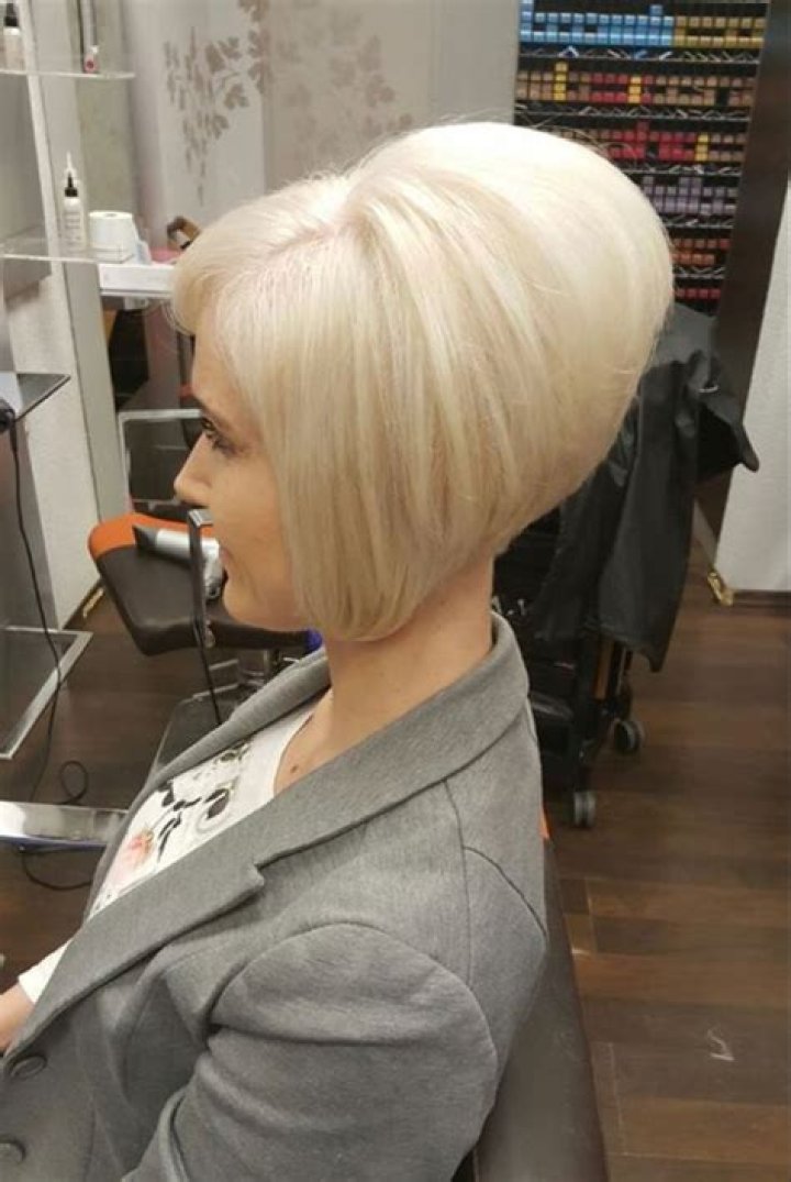 See Carrie Underwood's Teased Bob Hairstyle at Grammys 2016