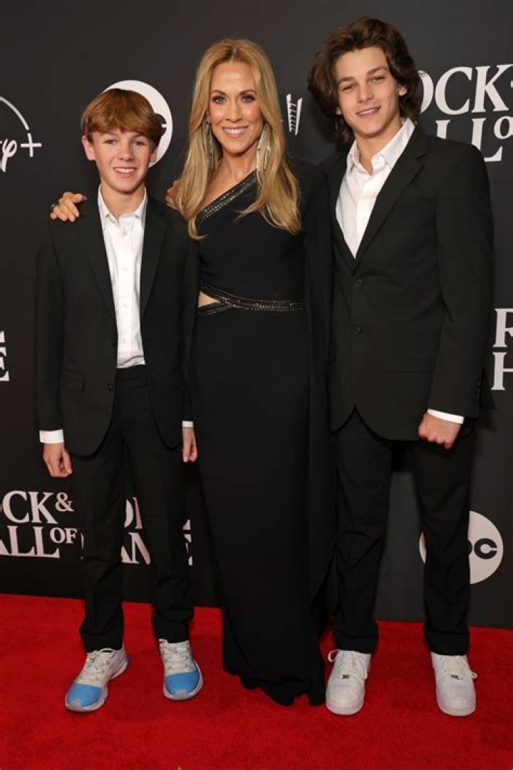 Sheryl Crow, 61, shows off ageless figure on very rare outing with sons Wyatt, 16, and Levi, 13, who look so grown up